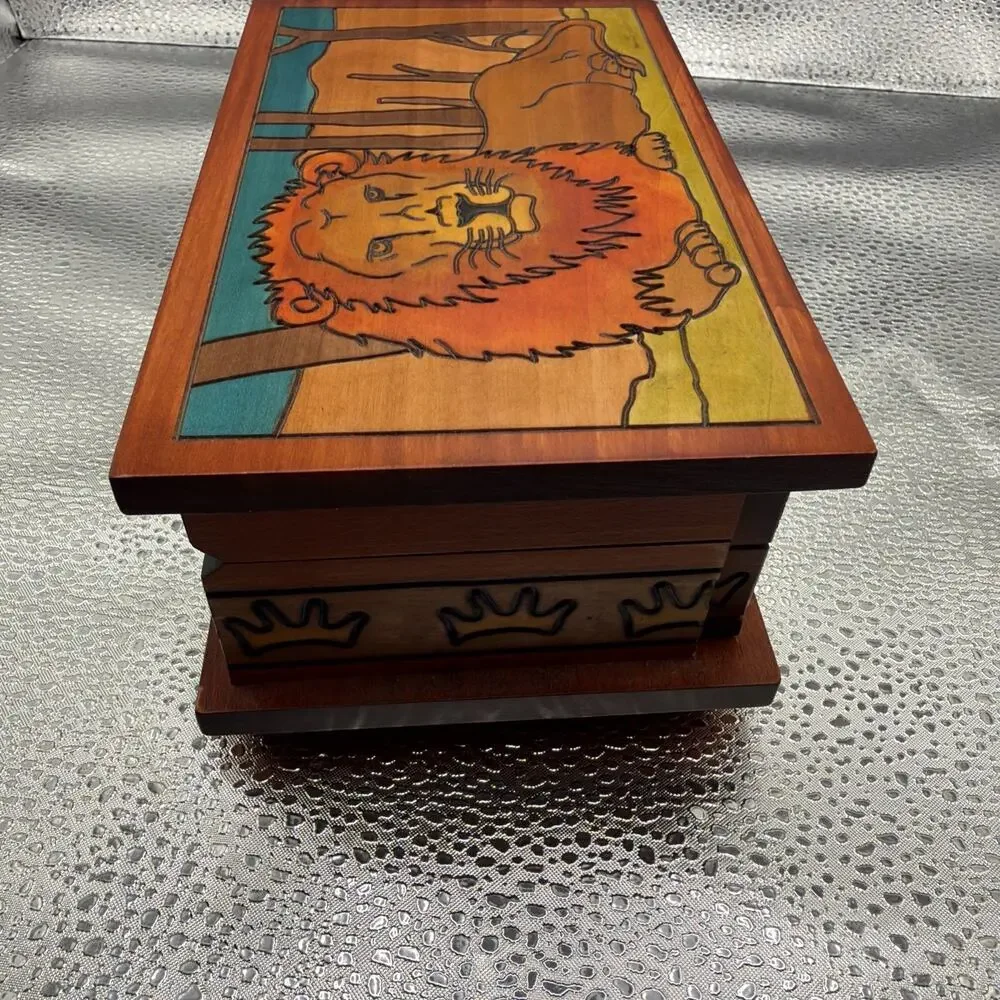Polish Handmade Wood LION BOX Secret Opening Puzzle Box Trick Keepsake
